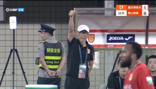 突破僵局！铜梁龙外助角球进军中头球破门，张外龙场边点赞👍