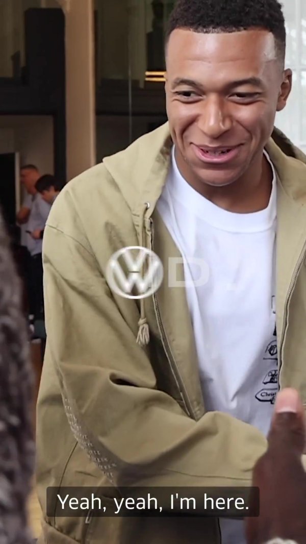 报怨和洽！法国队社媒晒姆巴佩等球员报到视频