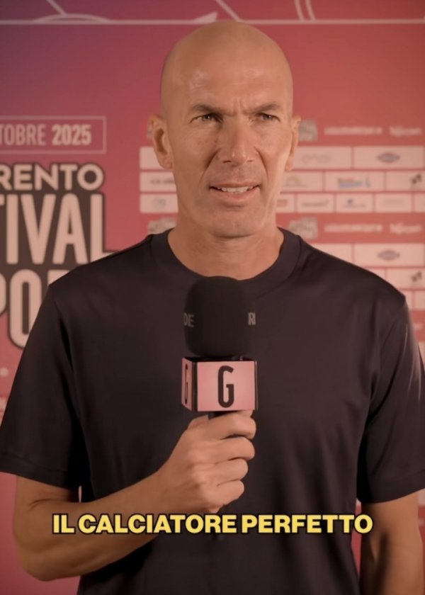 王人达内评竣工球员：我方的傍边脚和视线、头球，C罗/大罗进球智商