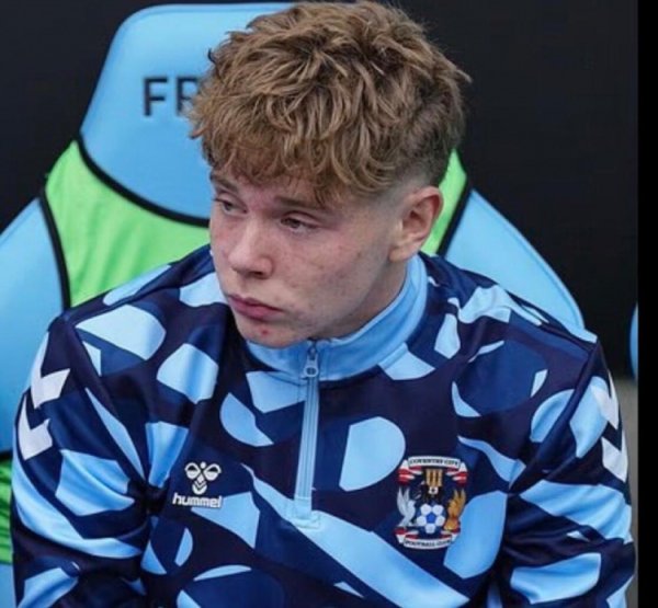 邮报：曼联关怀考文垂16岁袭击型中场乔治-谢泼德