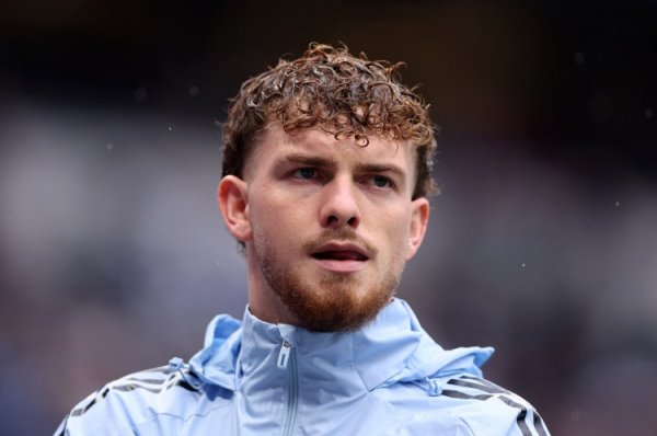 落选！英媒：埃利奥特连续4场缺席，再踢5场需3500万镑强制买断