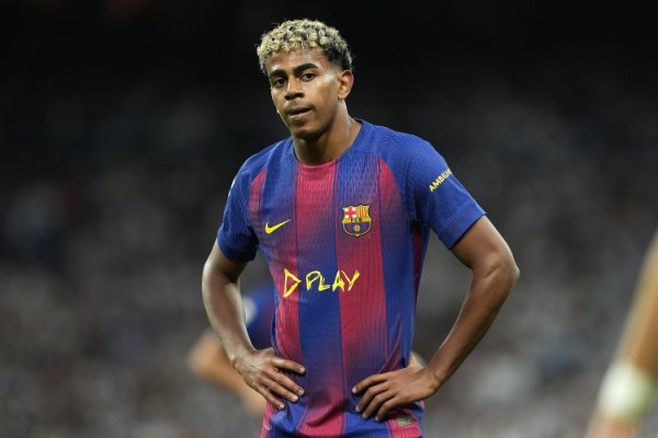 低迷！亚马尔国度德比发扬：2射0正，21次丢失球权，媒体评分6.9