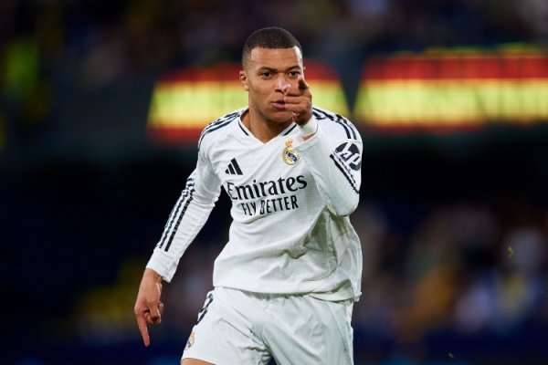 大将之风！姆巴佩赛后更衣室鼓舞全队：领先5分，我们要保持住