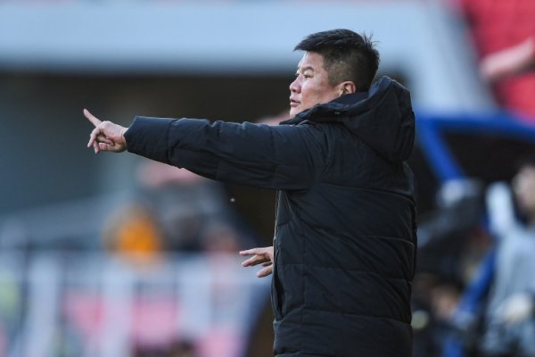 李金羽：我心爱攻势足球，但动作素质“不输球”是第一位也挺矛盾