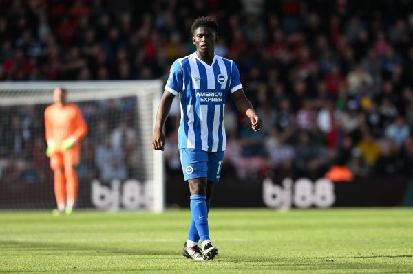 曼晚：曼联现场闇练巴莱巴但后者证实欠安，反而是明特推崇拉风