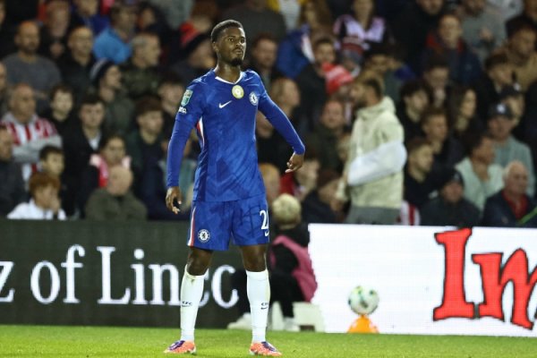 4418万欧后卫！19岁哈托欧冠非常直立+送点，蓝军今夏从贾府购入