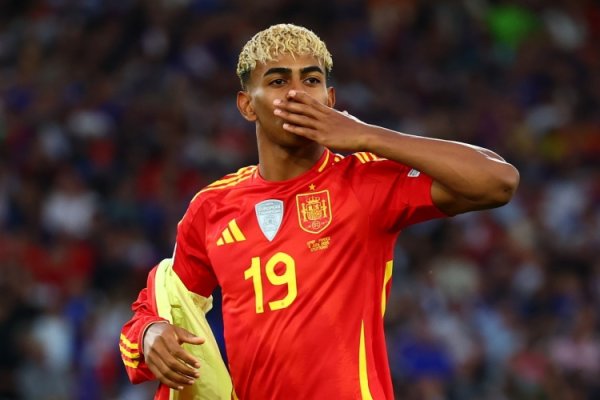 马卡回顾亚马尔伤病引发的冲突：巴萨与西足协长达三个月关系紧张