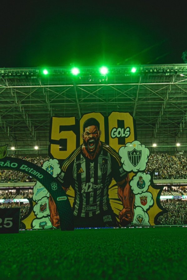 达成500球里程碑！米内罗竞技TIFO致敬39岁胡尔克