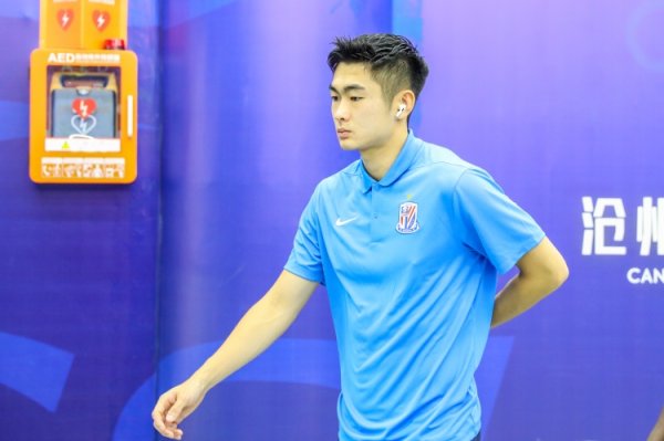 东体：申花遇到东谈主员不整，陈晋一、刘诚宇、杨皓宇最快19日归队