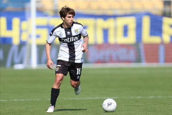 罗马诺：尤文很难来岁1月引进大牌中场，帕尔马不测放走贝尔纳贝