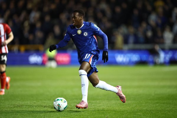 英媒：吉滕斯代表英格兰U21出战疑似受伤，加纳乔可能不竭首发