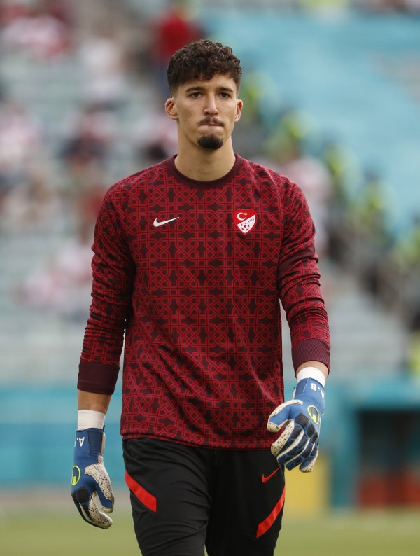 巴延德尔：土耳其十分接近见效，无论谁出场比赛齐会养精蓄锐