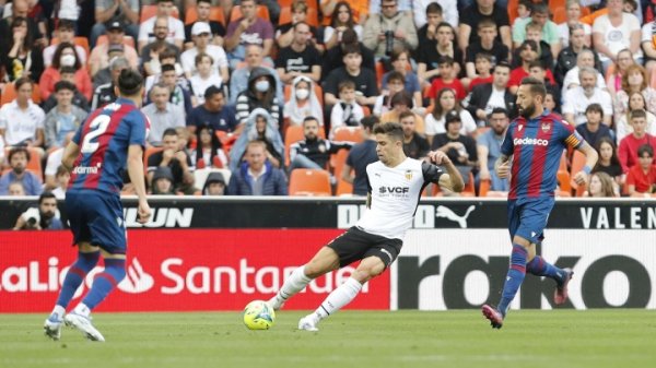 瓦伦西亚德比情谊回首：时隔三年半，瓦伦西亚与莱万特重燃战火