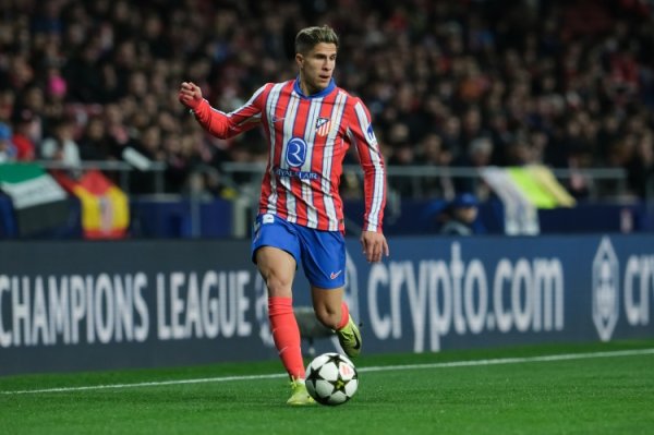 马卡报：小西蒙尼检会中感到大腿肌肉不适，出战赫塔费成疑