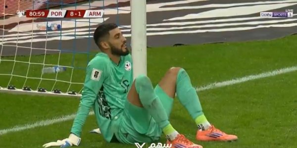 心态崩了😢葡萄牙80分钟轰8球，亚好意思尼亚门将瘫坐在地颜料无奈