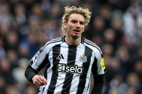 沃尔特马德：伊兰加给了我很好的传球，气运好进球了